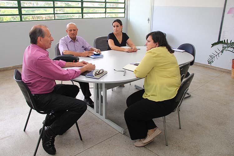 A reunião foi realizada nessa quarta-feira (7) na Secretaria de Saúde