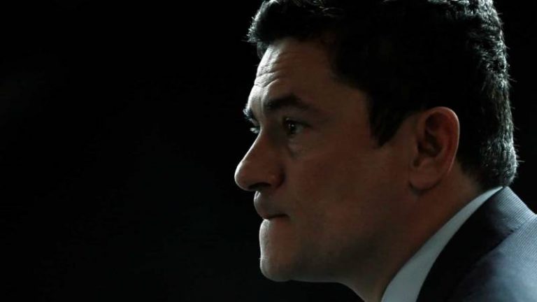 Reunião com Moro é encerrada após deputados quase partirem para a briga