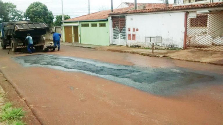 Operação tapa-buraco avança em diversas regiões