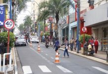 Consumidor 60+ ganha força no comércio paulista e transforma estratégias do varejo