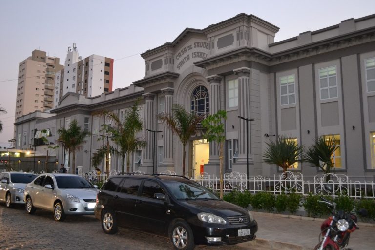 Trabalhadores da Santa Casa de Araraquara  podem entrar em greve este mês