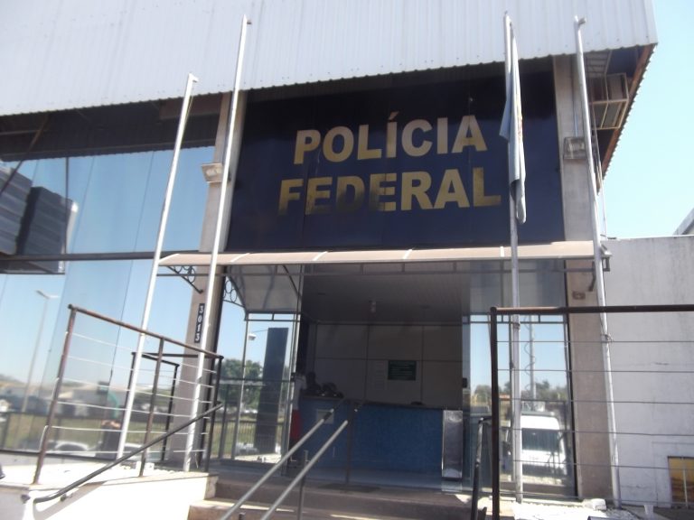 Polícia Federal faz operação contra  o tráfico internacional de armas