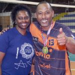 Roseli Gustavo e Kalé comemoram medalha de ouro do vôlei livre nos Jogos Regionais 24jul18 Tetê Viviani
