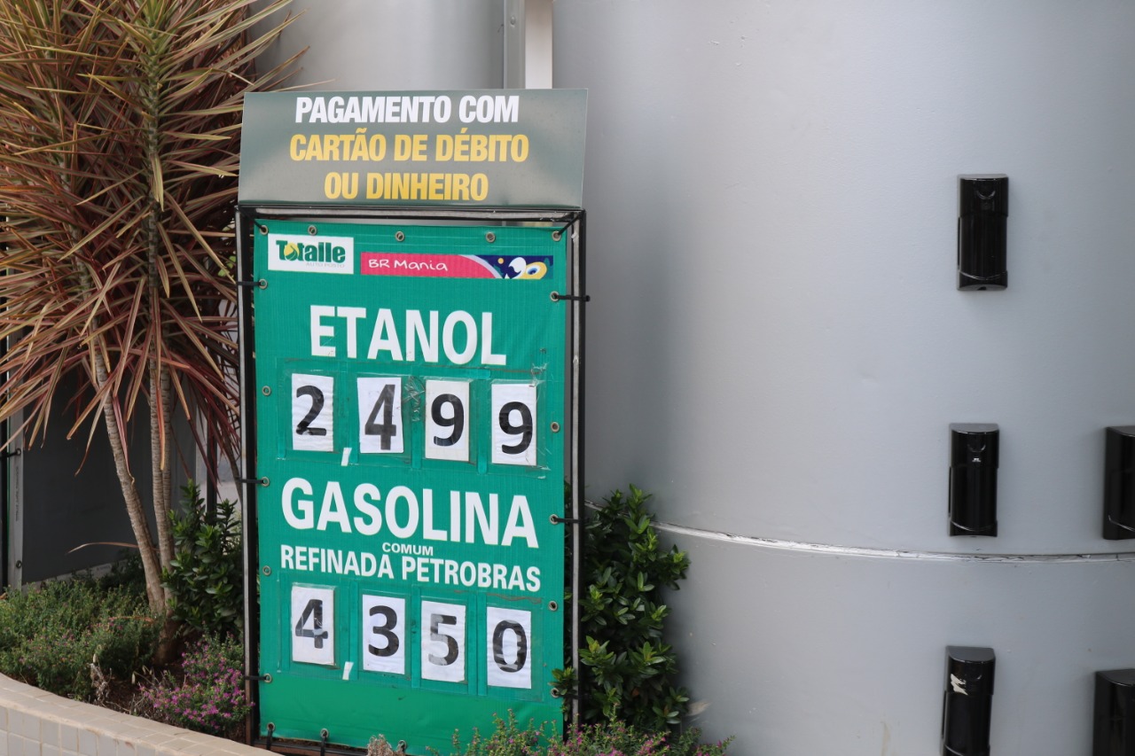 Combustíveis não sofreram queda acentuada de preço em Araraquara. Foto: Adriel Manente