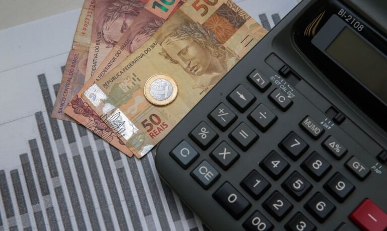 Mercado reduz previsão da inflação para 3,91% este ano