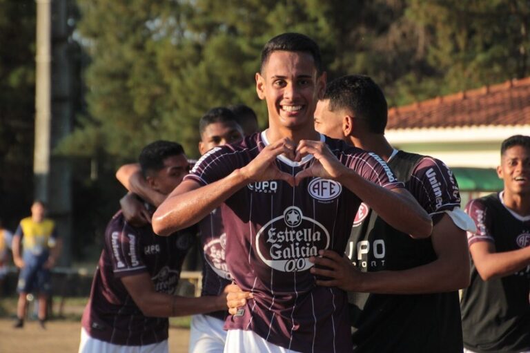 AFE enfrenta Santos nesta terça (19), pelo Paulista Sub-20