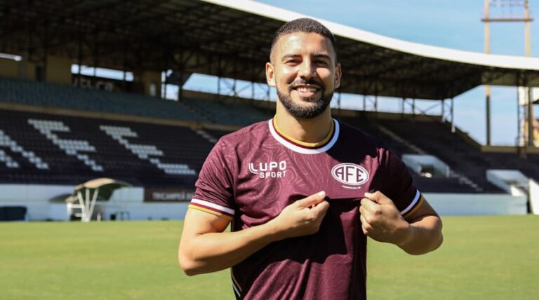 Lucas Rodrigues é o novo lateral-direito da Ferroviária