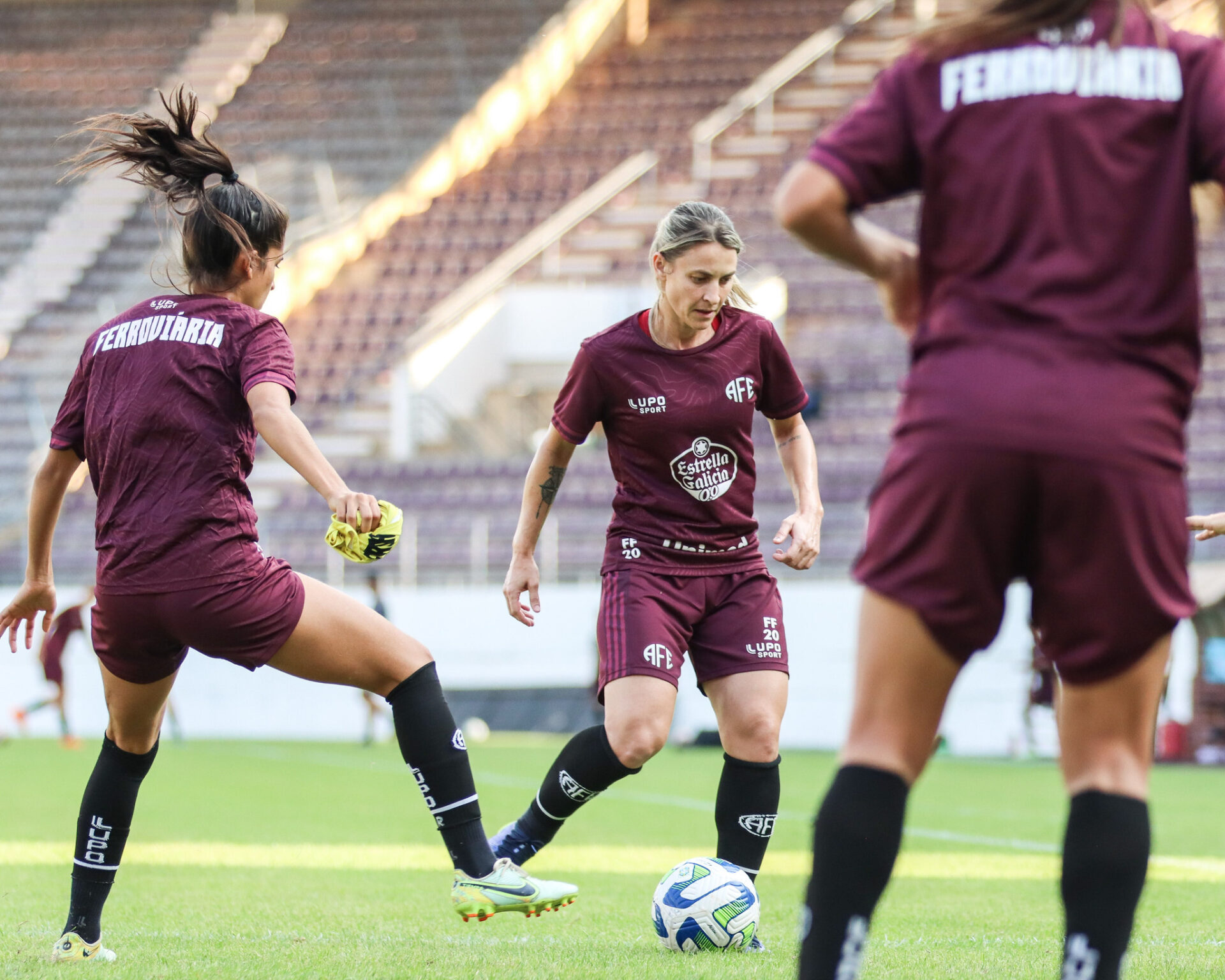 Copa Paulista: com destaque para a goleira Luciana, Ferroviária