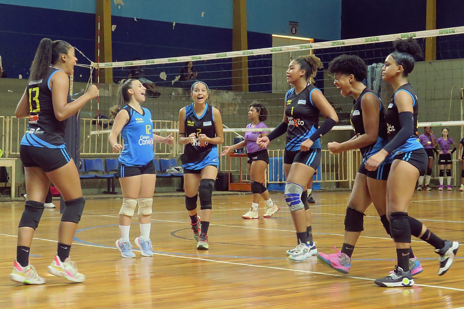 Vôlei feminino sub-19 de Araraquara vence São Carlos no tie-break