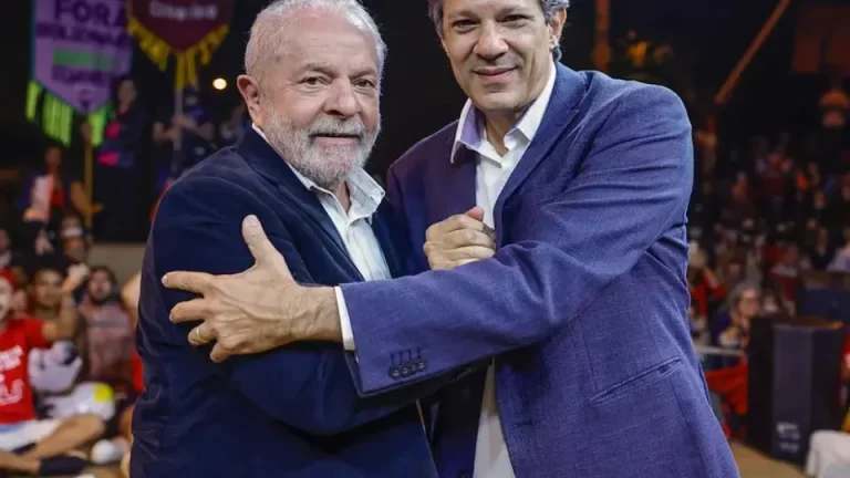 Lula e Haddad venceriam Bolsonaro, Tarcísio, Marçal e Caiado em 2026, aponta pesquisa