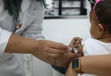 Prefeitura disponibiliza vacina Pneumo 20 nas unidades de saúde e amplia proteção contra doenças graves na infância