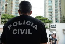 Polícia faz ação contra influenciadores que divulgam Jogo do Tigrinho