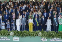 Lula participa de desfile do 7 de Setembro em Brasília