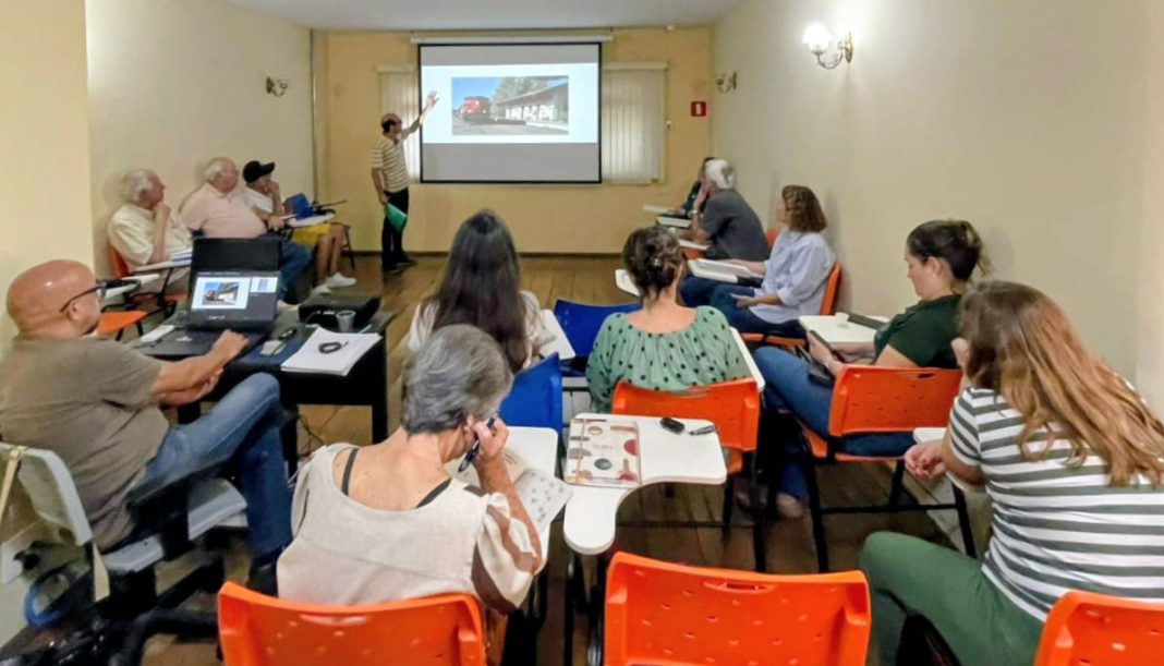 Théo Bratfisch - COMPPHARA - 09.10.2025 - Estação Ferroviária de Bueno de Andrada
