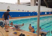 Campeão Fábio Santi visita natação da Fundesport