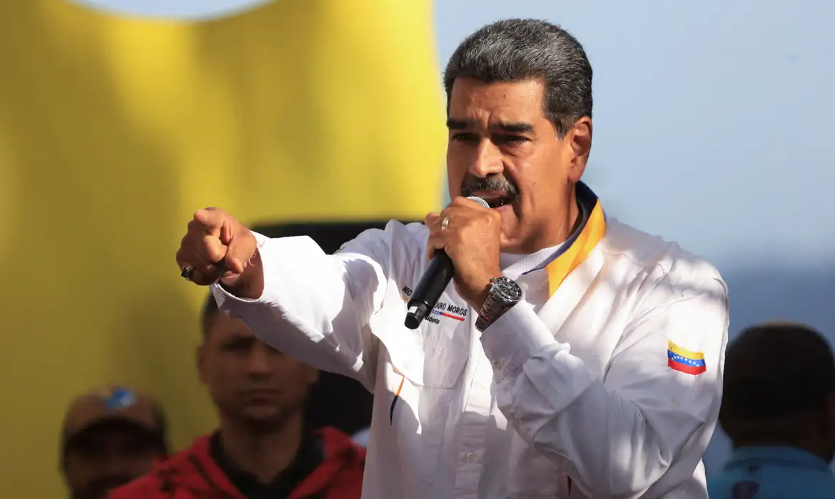 2024-08-04t003519z_1495814859_rc2k89alfxxz_rtrmadp_3_venezuela-election-maduro-s-supporters