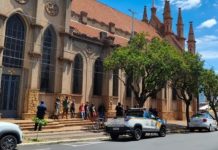 GCM de Araraquara prende indivíduo com mandado de prisão por furto na Praça Santa Cruz