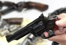 Flexibilização de armas em 2019 levou a desvio de pistolas para crime