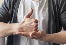 Projeto aprovado torna publicidade oficial acessível a pessoas surdas em Araraquara