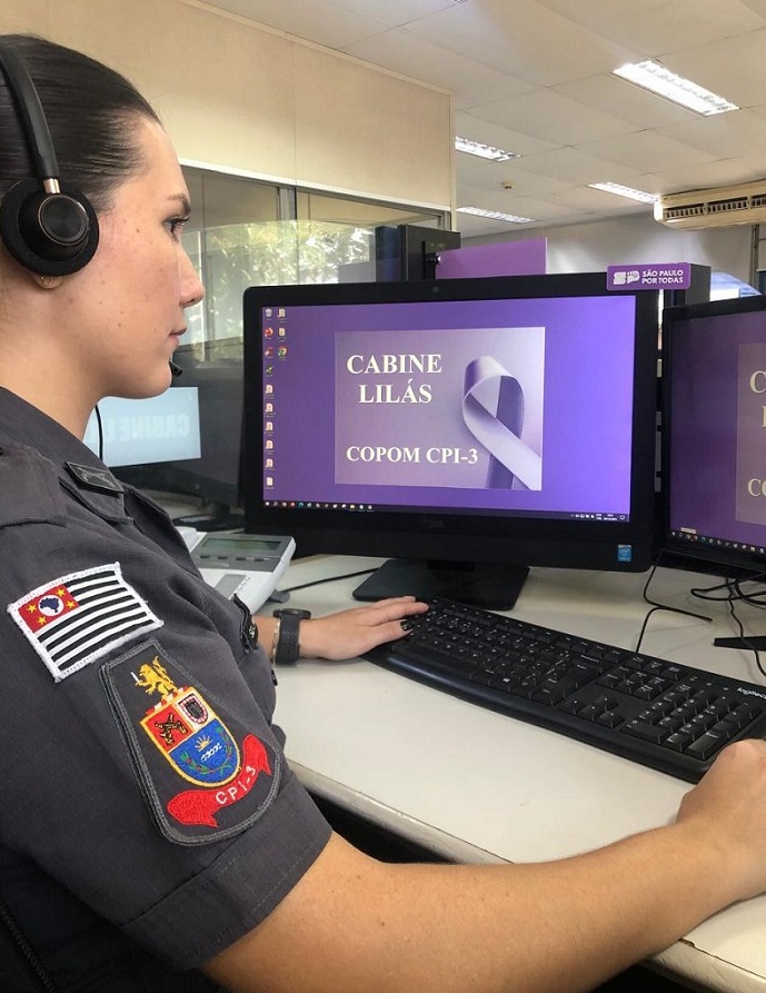 policial feminina