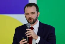 Desenrola 2.0 renegocia quase R$ 1 bilhão em dívidas, diz Durigan