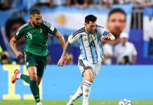 Messi vira maior artilheiro das copas e lidera Argentina em estreia