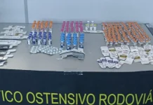 Venezuelano é preso com carga de remédios emagrecedores em ônibus de viagem na SP-255