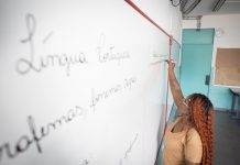 162 mil candidatos fazem neste domingo (16) provas do processo seletivo simplificado para professores do Ensino Fundamental e Médio