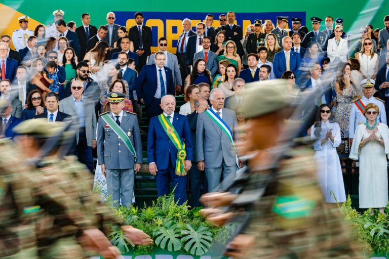 Desfile do 7 de Setembro em Brasília exalta soberania e proteção às mulheres