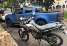 GCM localiza motocicleta furtada em São Carlos com placa de outro veículo, no centro de Araraquara